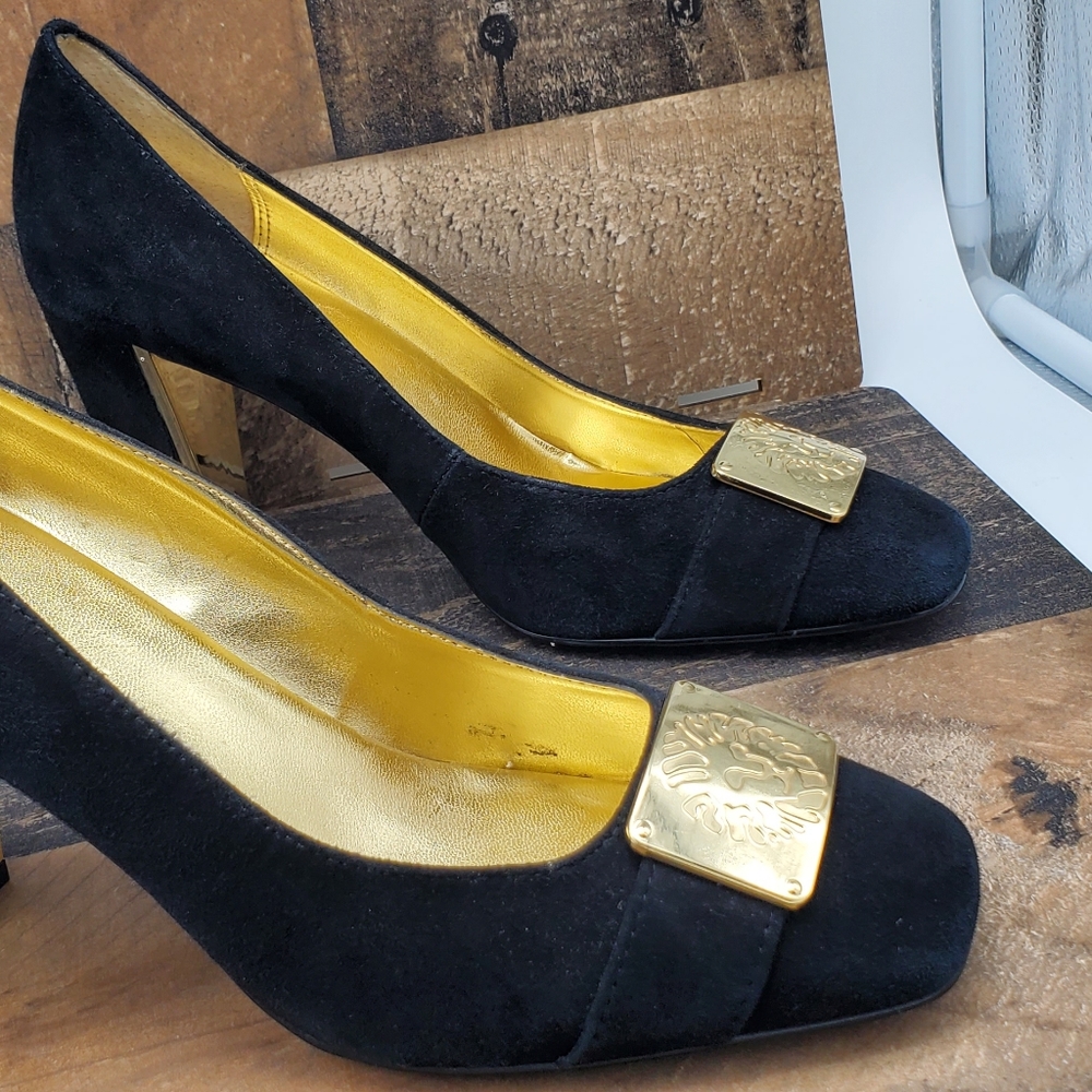 Anne Klein sueded monogram pumps 7.5 - Picture 2 of 8